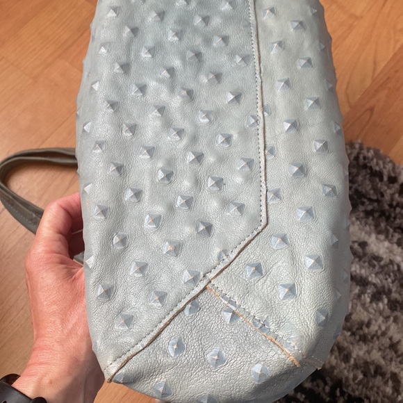 🎉HP🎉 Streets Ahead Charlotte Pyramid Stud Gray Leather Tote - Picture 4 of 15
